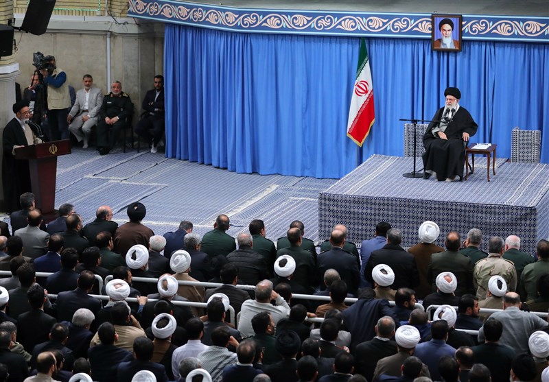 هزاران نفر از مردم آذربایجان‌شرقی با امام خامنه‌ای دیدار کردند