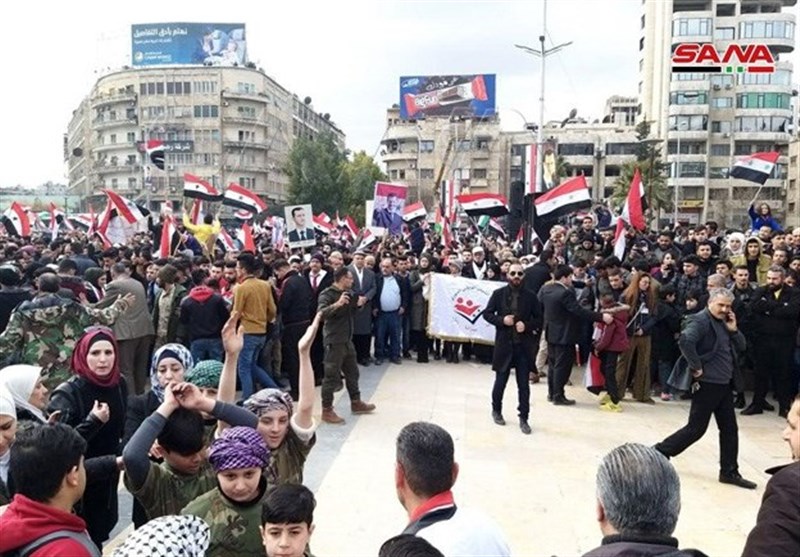 Syrian people celebrate army victories in Aleppo’s central square