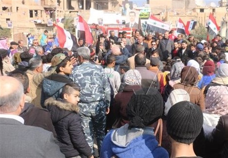 Syrian people celebrate army victories in Deir Ezzor