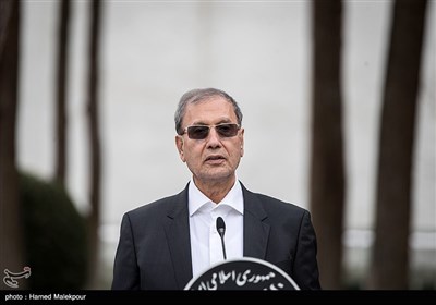کنفرانس خبری علی ربیعی سخنگوی دولت در حیاط مجموعه نهاد ریاست جمهوری
