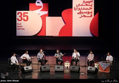اجرای پرواز همای در هفتمین شب سی و پنجمین جشنواره موسیقی فجر