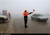 تردد در گردنههای شهرستان کوهرنگ با زنجیرچرخ؛ ترافیک در محورها روان است