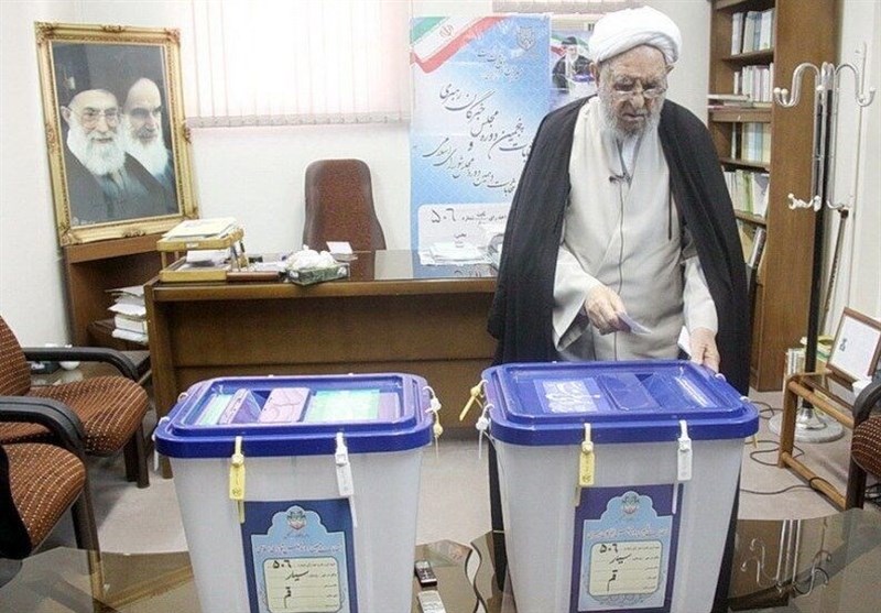 انتخابات ایران| آیت‌الله امینی رای خود را به صندوق انداخت‌