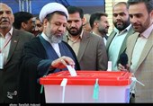 انتخابات ایران| نماینده ولی‌فقیه در استان کرمان رای خود را به صندوق انداخت