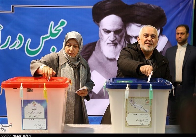 Zarif: Iranian People Main Supporter of Islamic Revolution