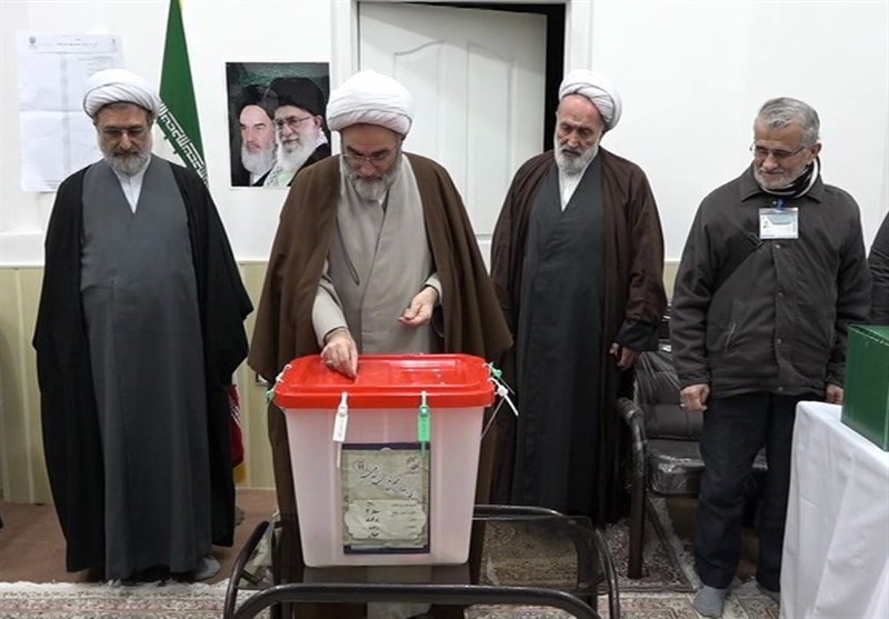 انتخابات ایران| نماینده ولی‌فقیه در گیلان رأی خود را به صندوق انداخت