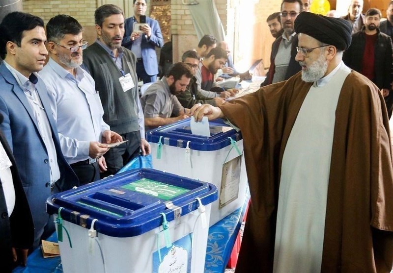 انتخابات مجلس 98 |آیت الله رئیسی رأی خود را به صندوق انداخت