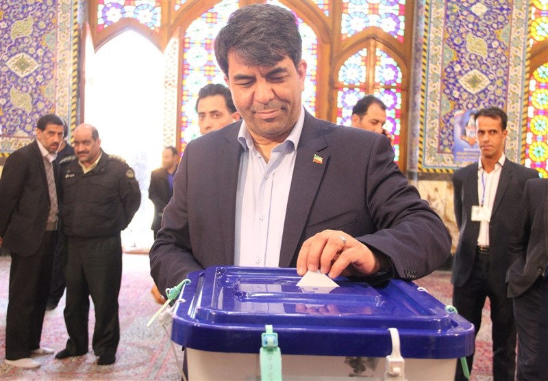 انتخابات ایران | استاندار یزد رای خود را به صندوق انداخت