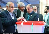 استاندار کرمان رای خود را به صندوق انداخت