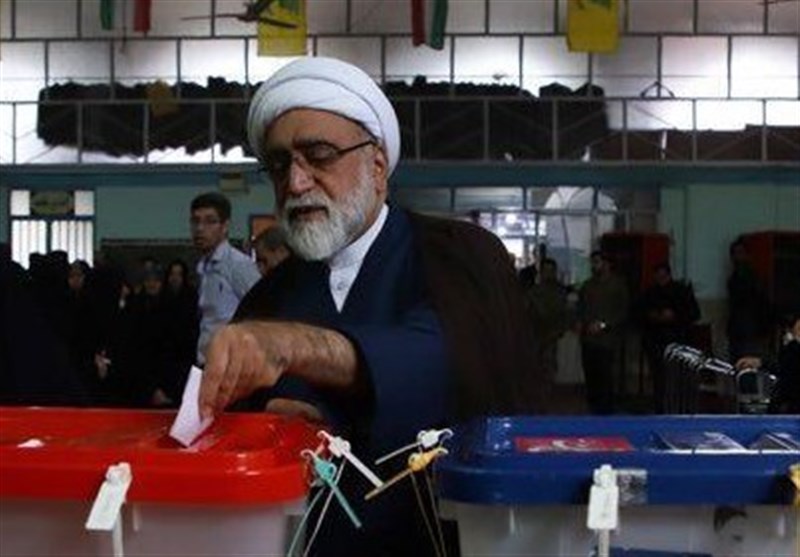 انتخابات ایران| تولیت آستان قدس رضوی رای خود را به صندوق انداخت‌