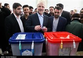 حضور محمدباقر قالیباف در پای صندوق رأی یازدهمین دوره انتخابات مجلس شورای اسلامی