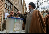 انتخابات ایران|نماینده ولی‌فقیه در استان کردستان رای خود را به صندوق انداخت