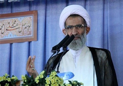 امام جمعه شهرکرد: رعایت نکردن پروتکلهای بهداشتی حقالناس است