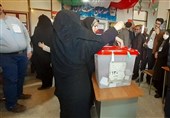 انتخابات ایران| مسئولان همدان شانه به شانه مردم در شعب اخذ رأی + تصاویر