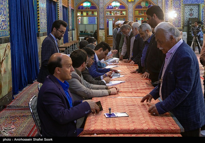 انتخابات ایران| دلیل جالب مسافر گیلانی برای رأی دادن در اصفهان+ فیلم