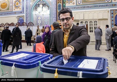 حضور سید عباس موسوی سخنگوی وزارت خارجه در پای صندوق رای