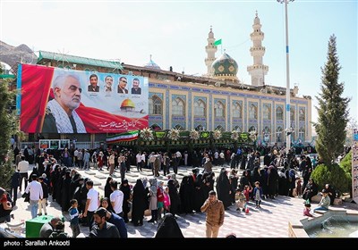 یازدهمین دوره انتخابات مجلس شورای اسلامی در گلزار شهدای کرمان 