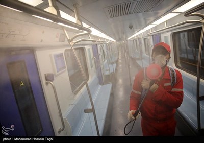 ضدعفونی کردن قطار شهری مشهد