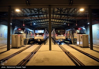ضدعفونی کردن قطار شهری مشهد