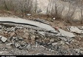 رانش زمین در روستاهای دورود؛ راه ارتباطی 3 روستا قطع است