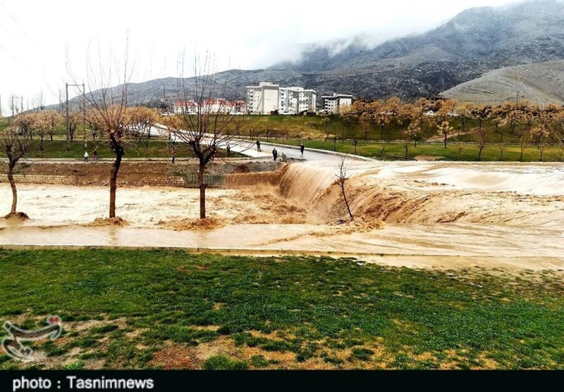 Heavy Rain Causes Flooding in Iran’s Lorestan Province (+Video)