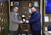 تقدیر رئیس سازمان داوطلبان جمعیت هلالاحمر از مدیرعامل پرداخت الکترونیک سداد