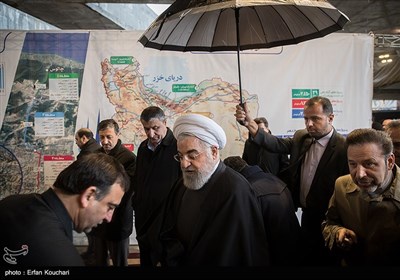 ورود حسن روحانی، رئیس جمهور به آیین افتتاح فاز یک آزادراه تهران-شمال