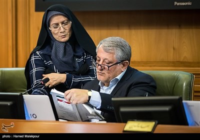 محسن هاشمی رئیس شورای شهر تهران و شهربانو امانی