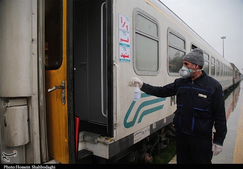 ضد عفونی کردن قطارهای بین شهری قم ـ مشهد به روایت تصویر