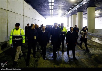 پیروز حناچی شهردار تهران در مراسم افتتاح زیرگذر کوی نصر