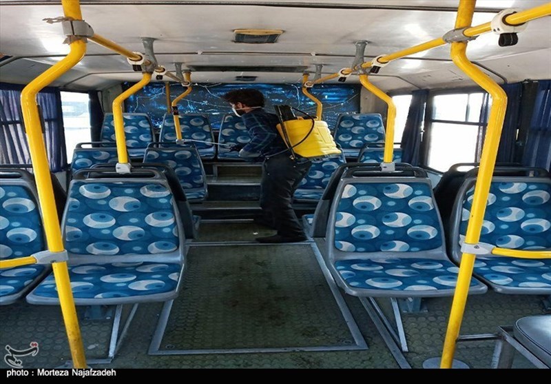 ضدعفونی ناوگان حمل و نقل عمومی کاشان به روایت تصویر