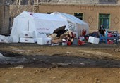 توزیع 5 هزار چادر در مناطق زلزله آذربایجان غربی توسط هلال‌احمر