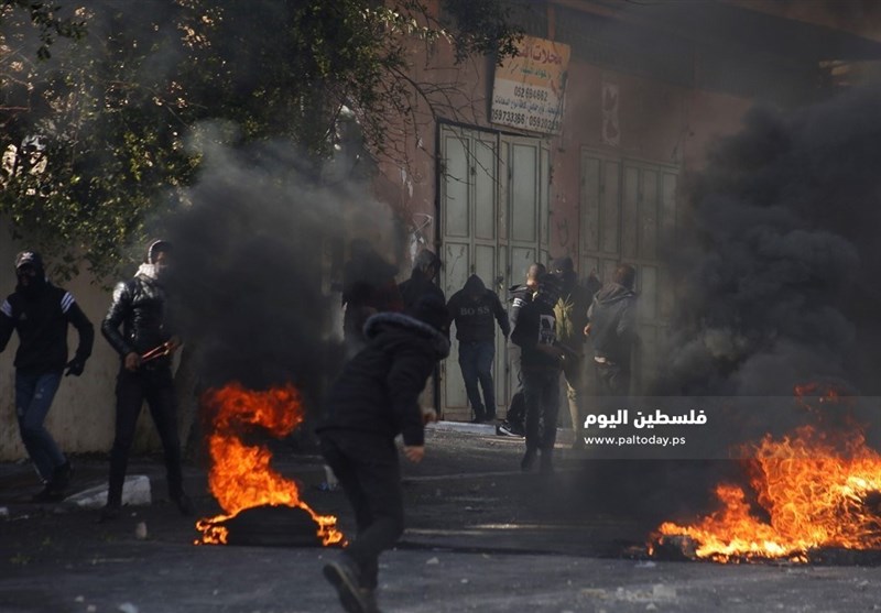 کرانه باختری|آتش گرفتن یک خودروی نظامیان صهیونیست در ابودیس