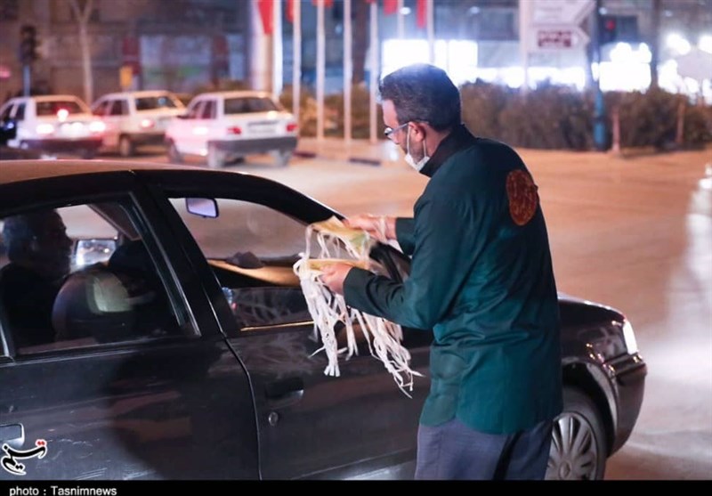تهران| 6 هزار ماسک کشف شده از انبارهای بهارستان بین مردم توزیع شد