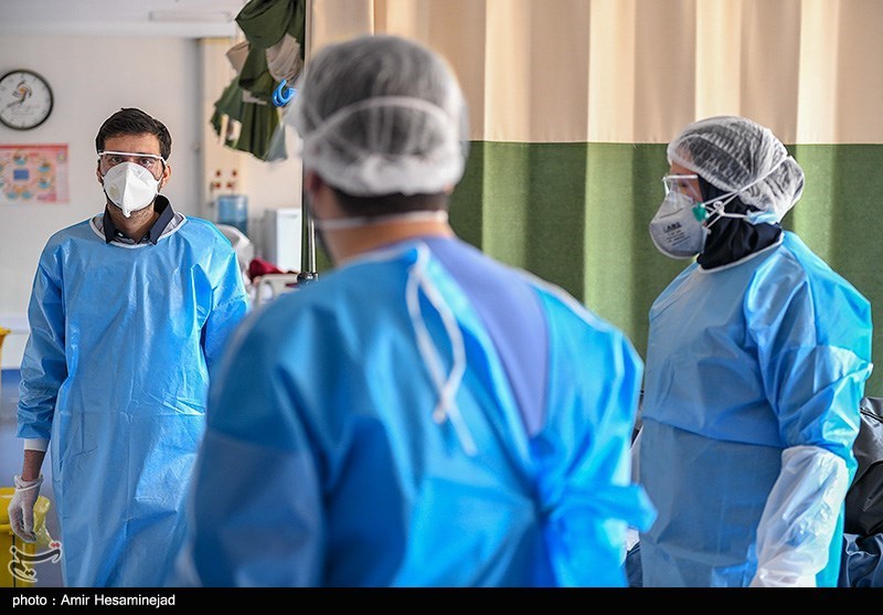 اصفهان| میان‌وعده کادر پزشکی بیمارستان‌های درگیر کرونا از سوی اتاق اصناف تامین شد