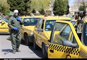 ضدعفونی کردن تاکسی‌های درون شهری شیراز؛ دستکش و ماسک بین رانندگان توزیع می‌شود