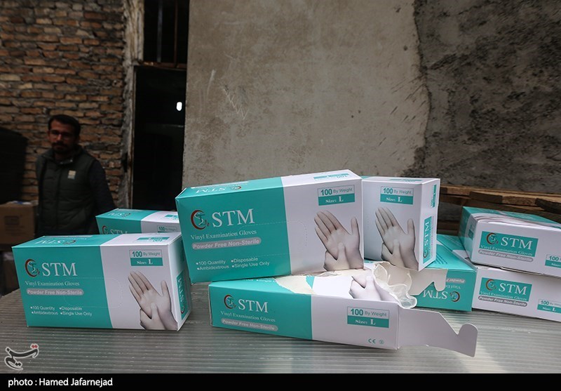 پلمب یک فروشگاه تجهیزات پزشکی در اهواز؛ اقدام به احتکار دستکش و فروش ماسک تقلبی توسط فروشنده
