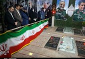 فرمانده جدید سپاه ثارالله کرمان به سپهبد شهید سلیمانی ادای احترام کرد+ عکس