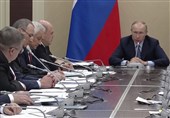 بررسی وضعیت کرونا در روسیه در نشست پوتین با اعضای دولت