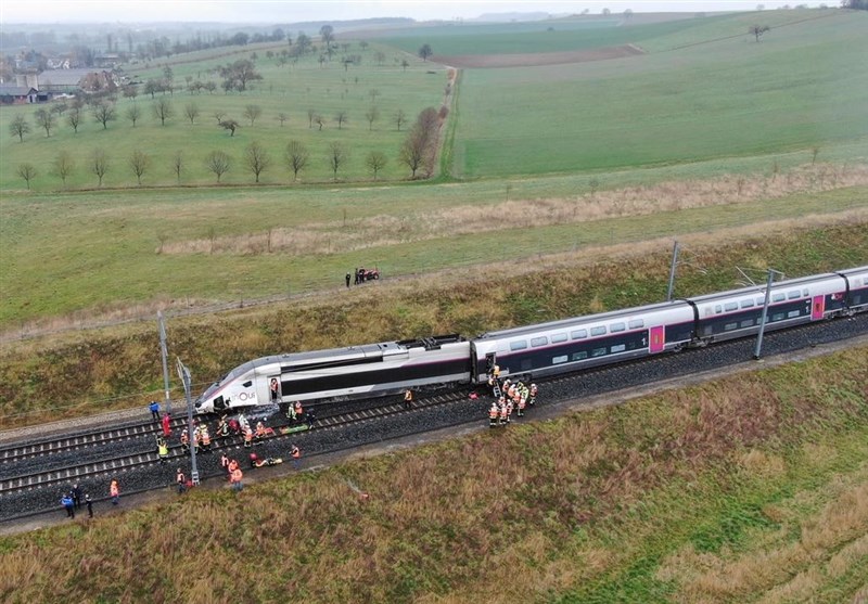 Twenty-Two Hurt after High-Speed Train Derails in Eastern France