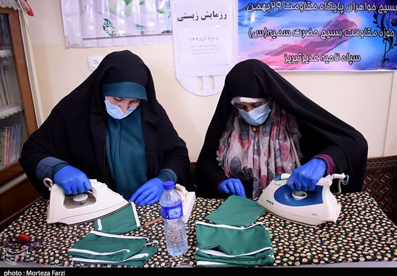 تولید روزانه 10 هزار ماسک توسط گروه‌های جهادی / ماسک رایگان در مناطق محروم اراک توزیع می‌شود