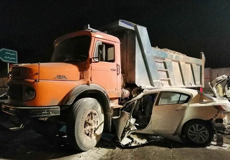 تصادف مرگبار مزدا 3 با کامیون + تصاویر