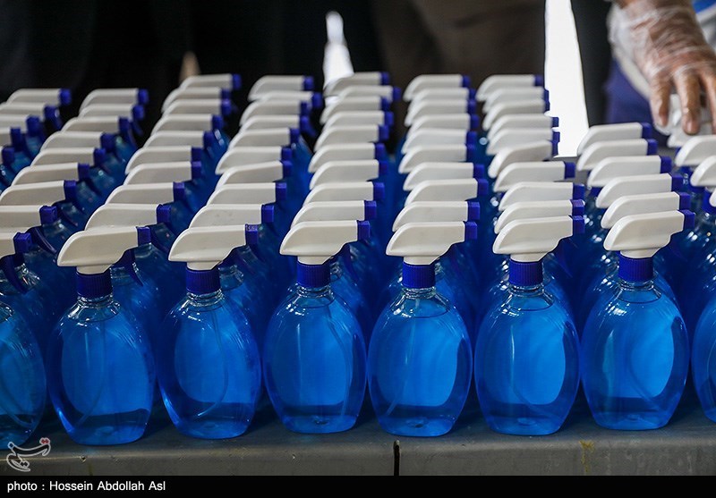تولید محلول ضدعفونی بدون الکل در قزوین/ توزیع 2500 بسته اقلام بهداشتی بین ‌نیازمندان