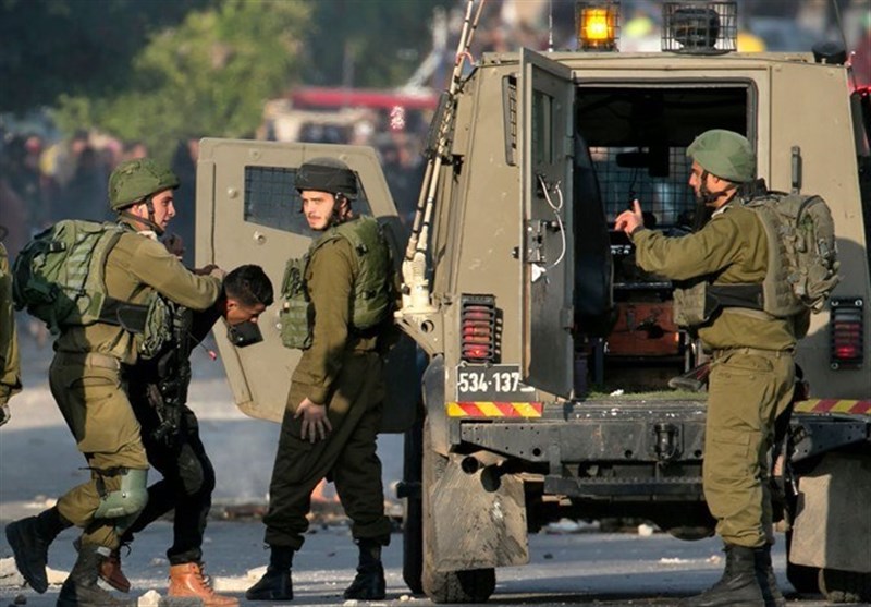 بازداشت 27 فلسطینی در یورش نظامیان صهیونیست به مناطق مختلف کرانه باختری