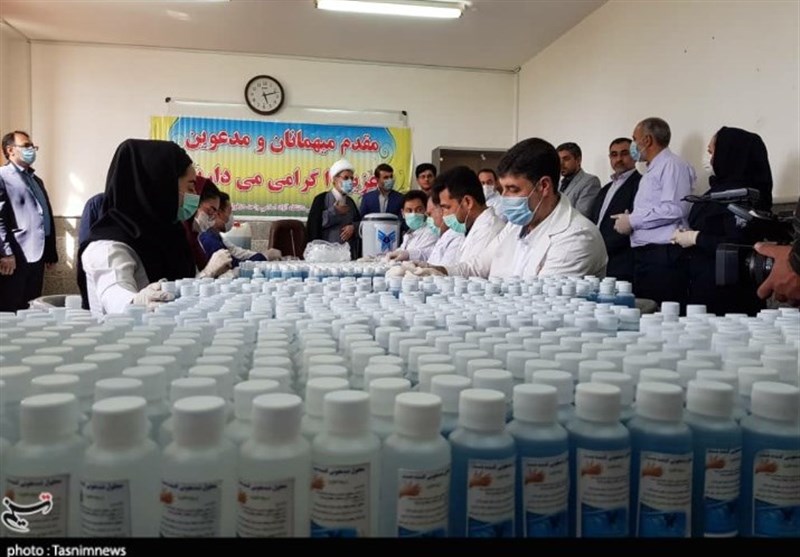 خط تولید محلول ضدعفونی در دانشگاه آزاد دزفول به بهره‌برداری رسید+تصاویر