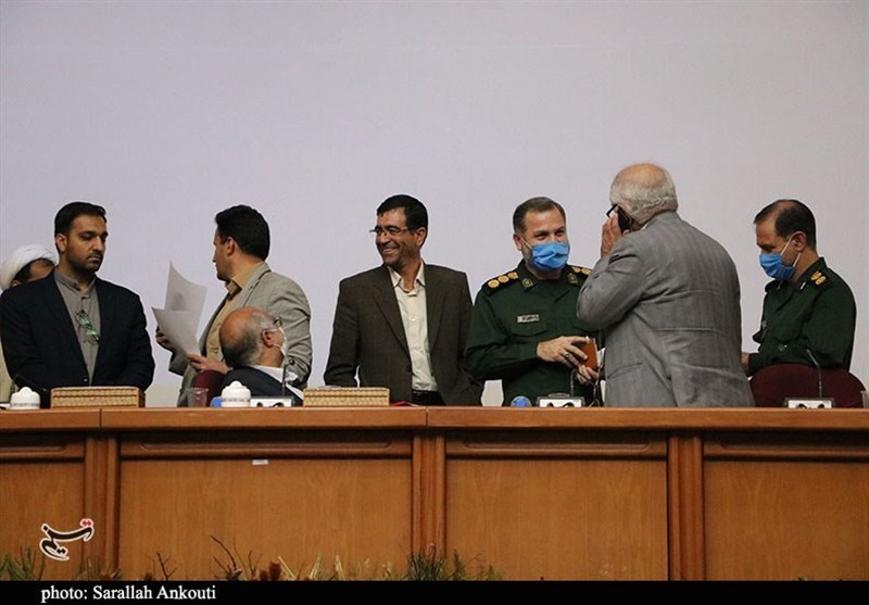 جلسه فوق‌العاده ستاد استانی مدیریت کرونا در کرمان به روایت تصویر