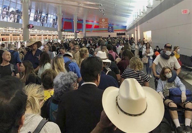 ازدحام وحشتناک جمعیت در فرودگاه‌های آمریکا عامل شیوع گسترده‌تر کرونا در این کشور + فیلم