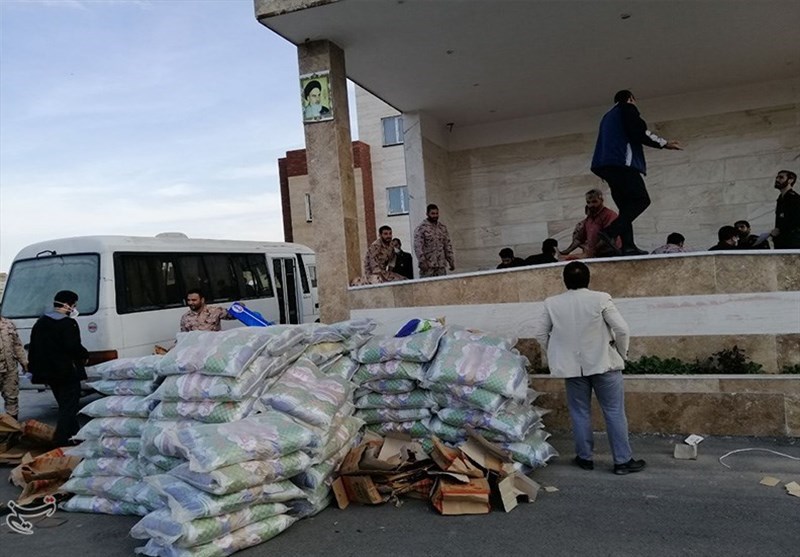 تهران| اجرای گام نخست رزمایش «کمک مؤمنانه» در بهارستان؛ 5000 بسته معیشتی و بهداشتی بین نیازمندان توزیع شد