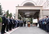 روحانی: مردم ایران در برابر فشارهای دشمن حماسه‌آفرینی کردند/آمریکایی‌ها هیچوقت حمله موشکی به پایگاه شان را فراموش نخواهند کرد