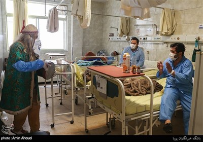 کاروان نوروزی در بخش کرونای بیمارستان بهارلو